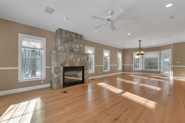 2 Caverno Drive, Lee, NH 03861