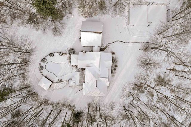 2 Caverno Drive, Lee, NH 03861