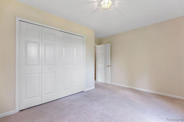 71064 Burlison Lane, Bruce, MI 48065