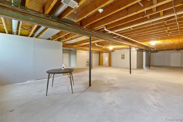 71064 Burlison Lane, Bruce, MI 48065