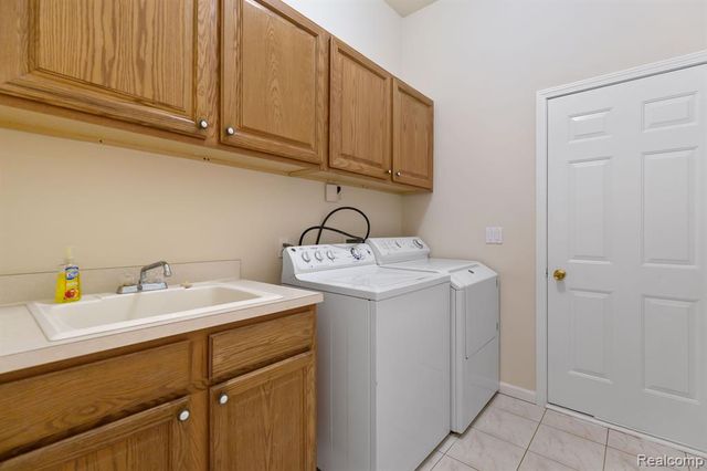 71064 Burlison Lane, Bruce, MI 48065