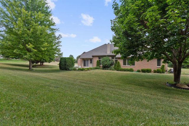 71064 Burlison Lane, Bruce, MI 48065