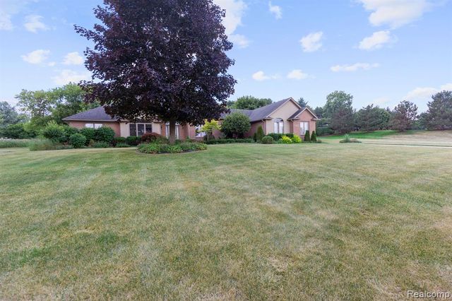 71064 Burlison Lane, Bruce, MI 48065