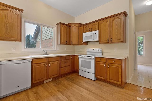 71064 Burlison Lane, Bruce, MI 48065