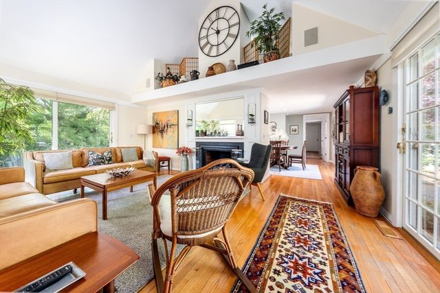 96 Greensward Rd, Mashpee, MA 02649