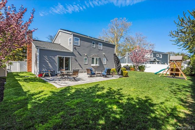 18 Eldorado Drive, East Northport, NY 11731