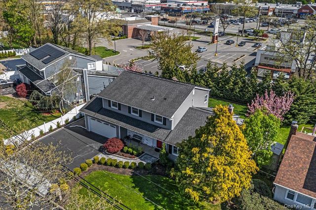 18 Eldorado Drive, East Northport, NY 11731