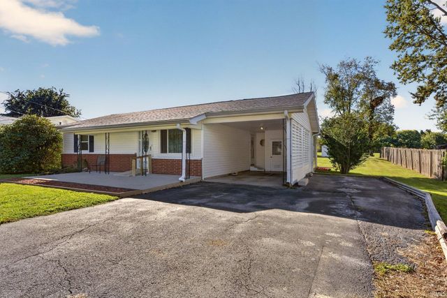 6021 W Merry Way Lane, Bloomington, IN 47404