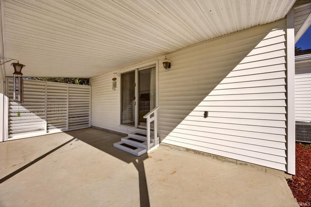 6021 W Merry Way Lane, Bloomington, IN 47404