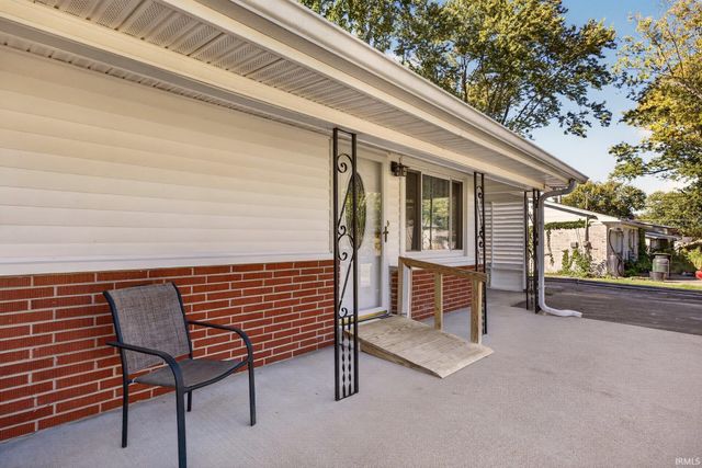 6021 W Merry Way Lane, Bloomington, IN 47404