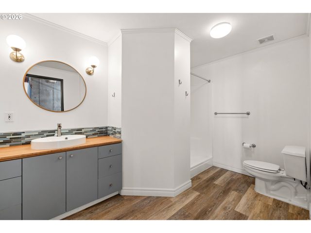 1420 Nw LOVEJOY St 406, Portland, OR 97209