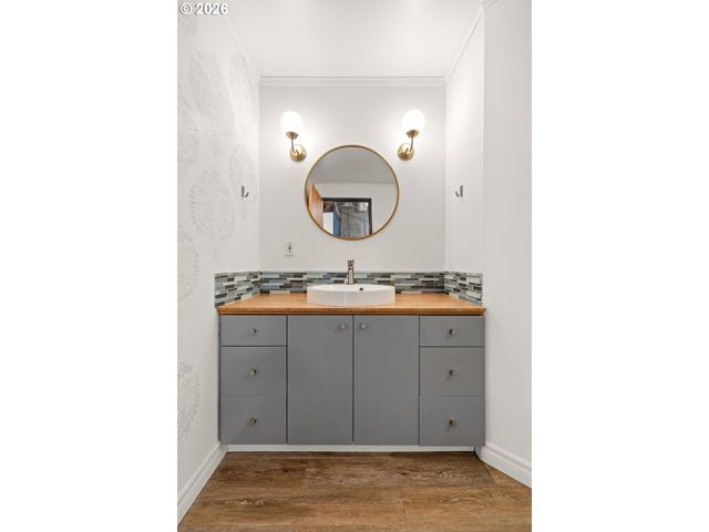 1420 Nw LOVEJOY St 406, Portland, OR 97209