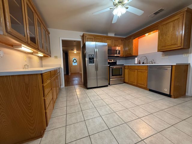 401 2nd Street, Lindsay, TX 76250