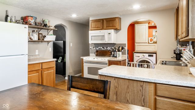 468 E 600 N, Fortville, IN 46040