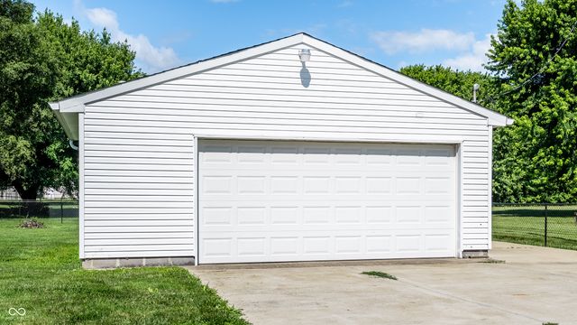 468 E 600 N, Fortville, IN 46040