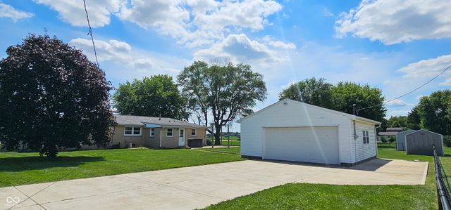 468 E 600 N, Fortville, IN 46040
