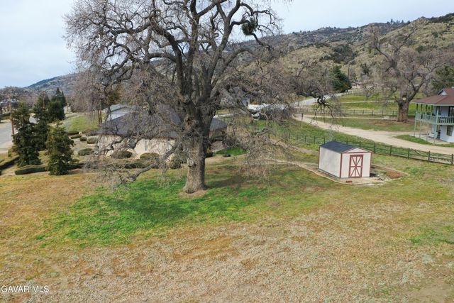 23780 Coyote Court, Tehachapi, CA 93561