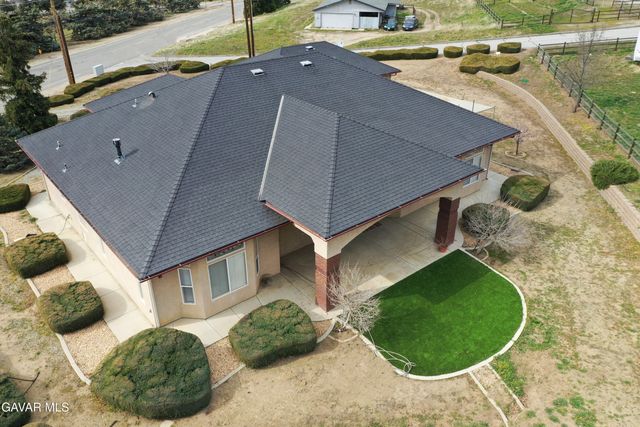 23780 Coyote Court, Tehachapi, CA 93561