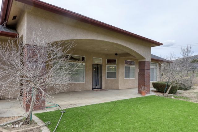 23780 Coyote Court, Tehachapi, CA 93561