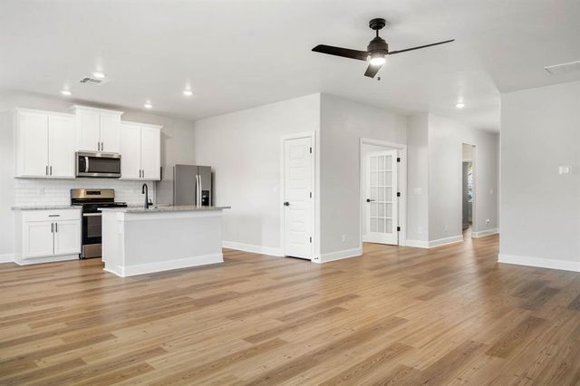 3113 Aidyn Court, Yukon, OK 73099