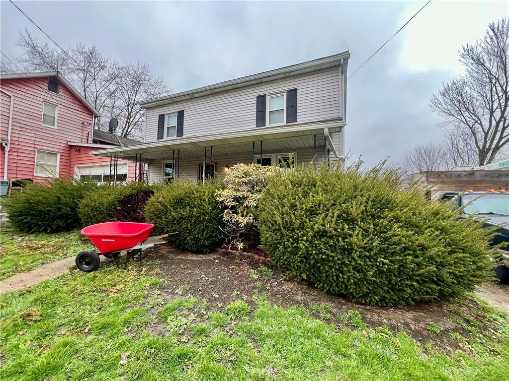 413 State Route 208, Pulaski Twp, PA 16140