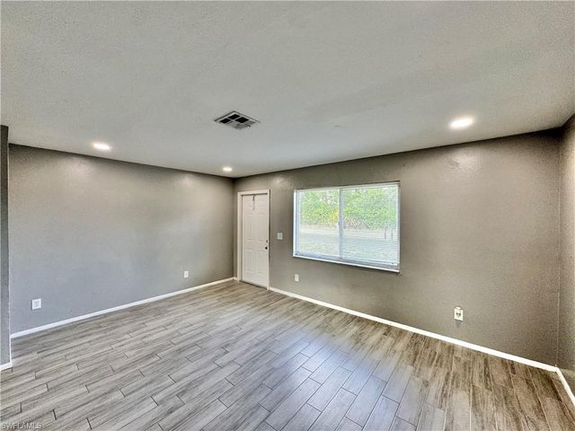 142 Harry AVE S, Lehigh Acres, FL 33973