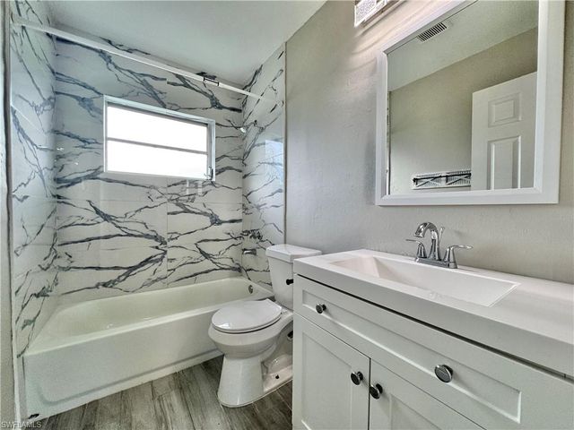 142 Harry AVE S, Lehigh Acres, FL 33973