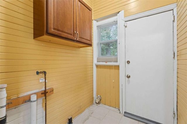 472 Parkway Drive, Atlanta, GA 30308