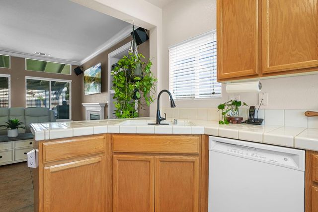 3231 Pocket Ave, Riverbank, CA 95367