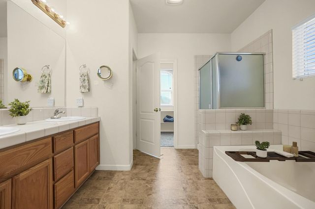 3231 Pocket Ave, Riverbank, CA 95367