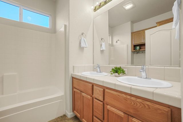 3231 Pocket Ave, Riverbank, CA 95367