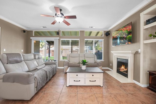 3231 Pocket Ave, Riverbank, CA 95367