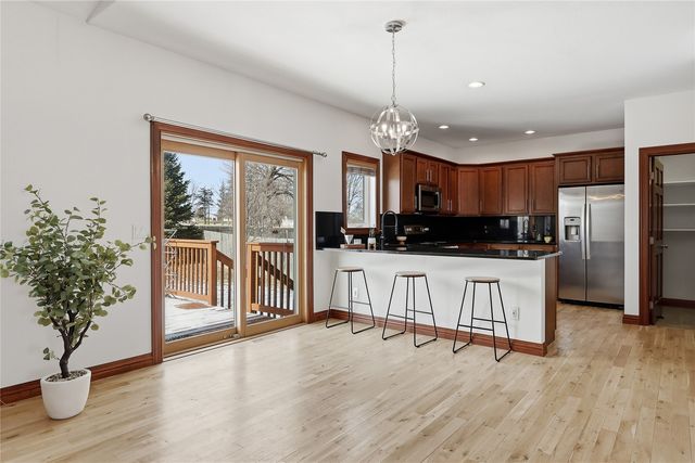 2815 44th St, Marion, IA 52302