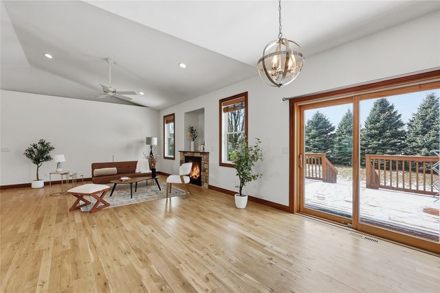 2815 44th St, Marion, IA 52302