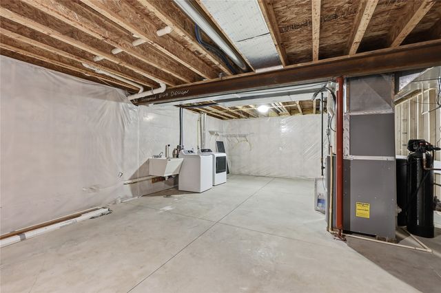 2815 44th St, Marion, IA 52302