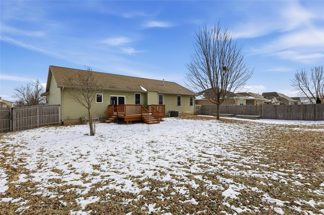 2815 44th St, Marion, IA 52302