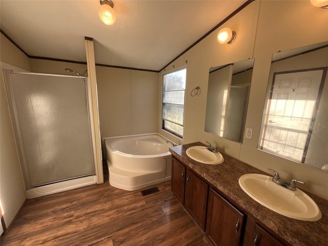 133 Country Oaks Street, Brazoria, TX 77422