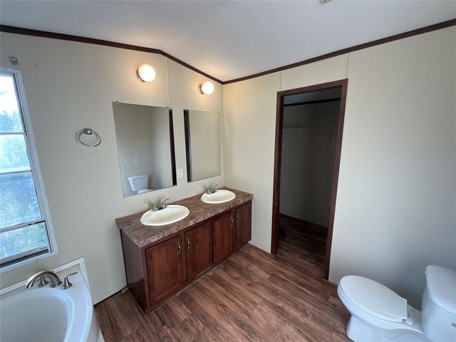 133 Country Oaks Street, Brazoria, TX 77422