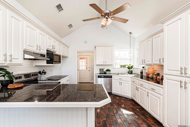 40261 Parker Rd, Prairieville, LA 70769