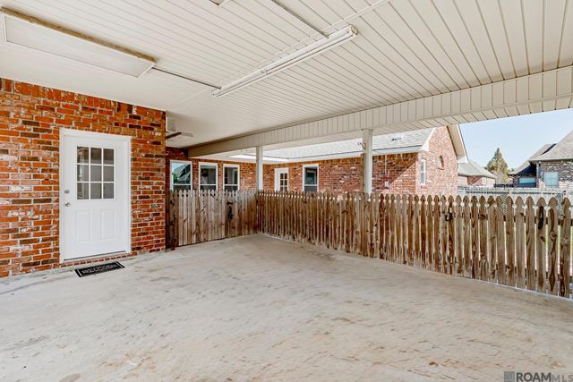 40261 Parker Rd, Prairieville, LA 70769