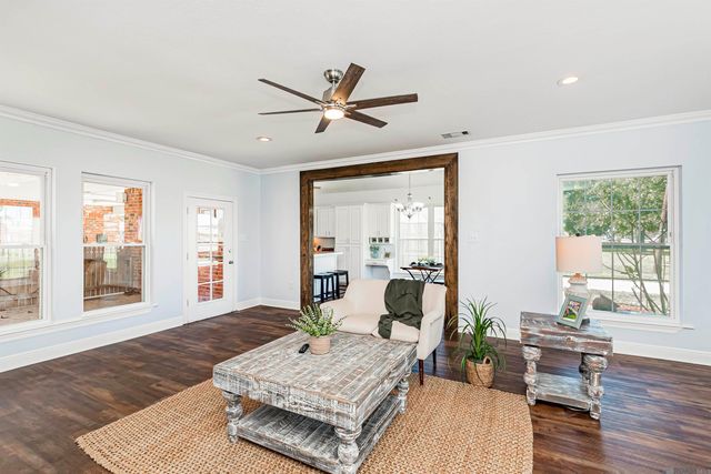 40261 Parker Rd, Prairieville, LA 70769