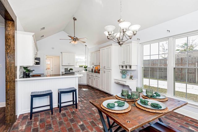 40261 Parker Rd, Prairieville, LA 70769