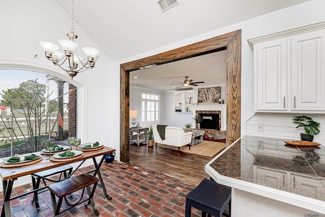 40261 Parker Rd, Prairieville, LA 70769