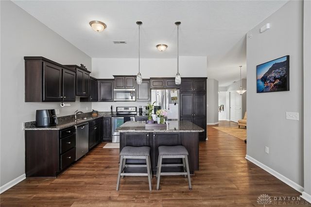 136 Waterhaven Way, Springboro, OH 45066