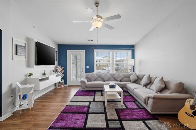 136 Waterhaven Way, Springboro, OH 45066