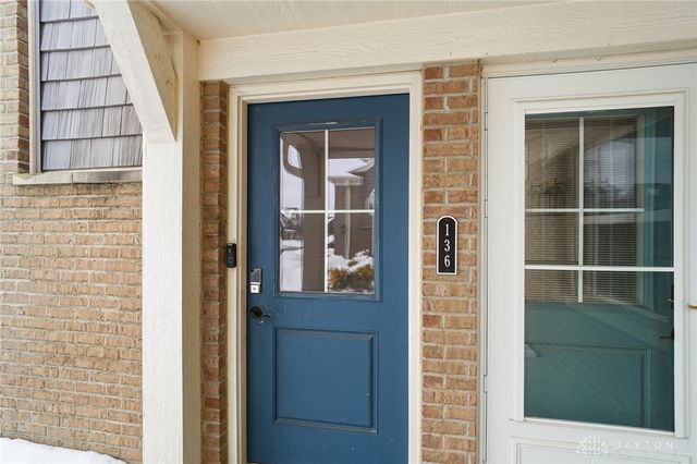 136 Waterhaven Way, Springboro, OH 45066