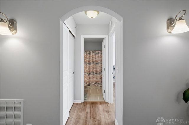 136 Waterhaven Way, Springboro, OH 45066