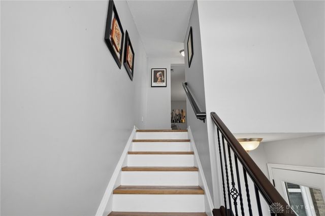 136 Waterhaven Way, Springboro, OH 45066