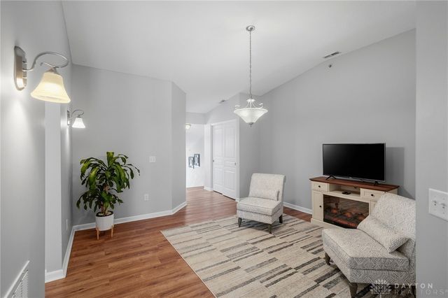 136 Waterhaven Way, Springboro, OH 45066