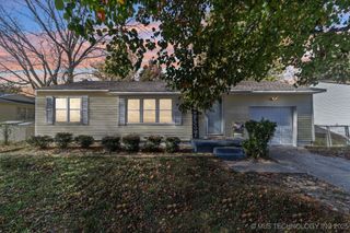 802 N Birch Street, Owasso, OK 74055